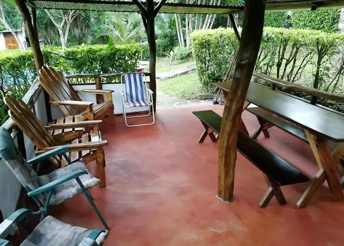 Pochote Lodge Guayabo (Guanacaste)