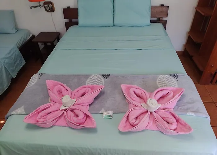 Pochote Lodge Guayabo (Guanacaste)
