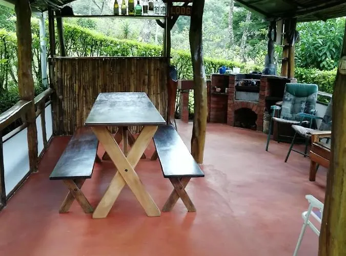 Pochote Lodge *
