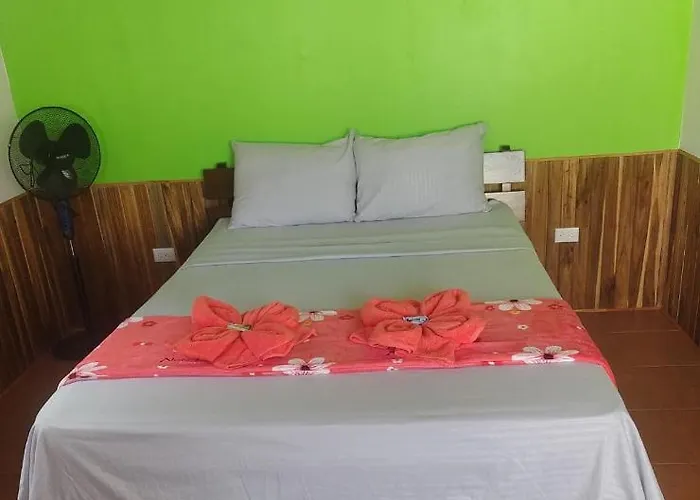 Pochote Lodge