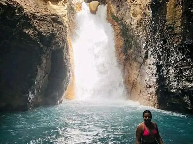 Pochote Lodge *