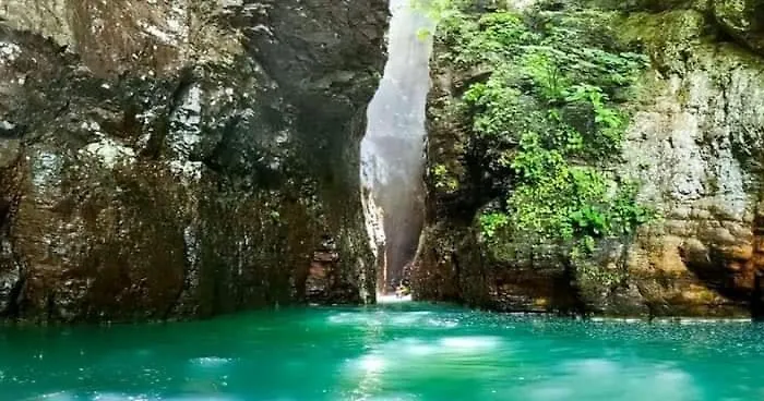 Pochote Lodge *